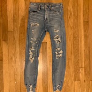 American eagle high rise ripped Jean